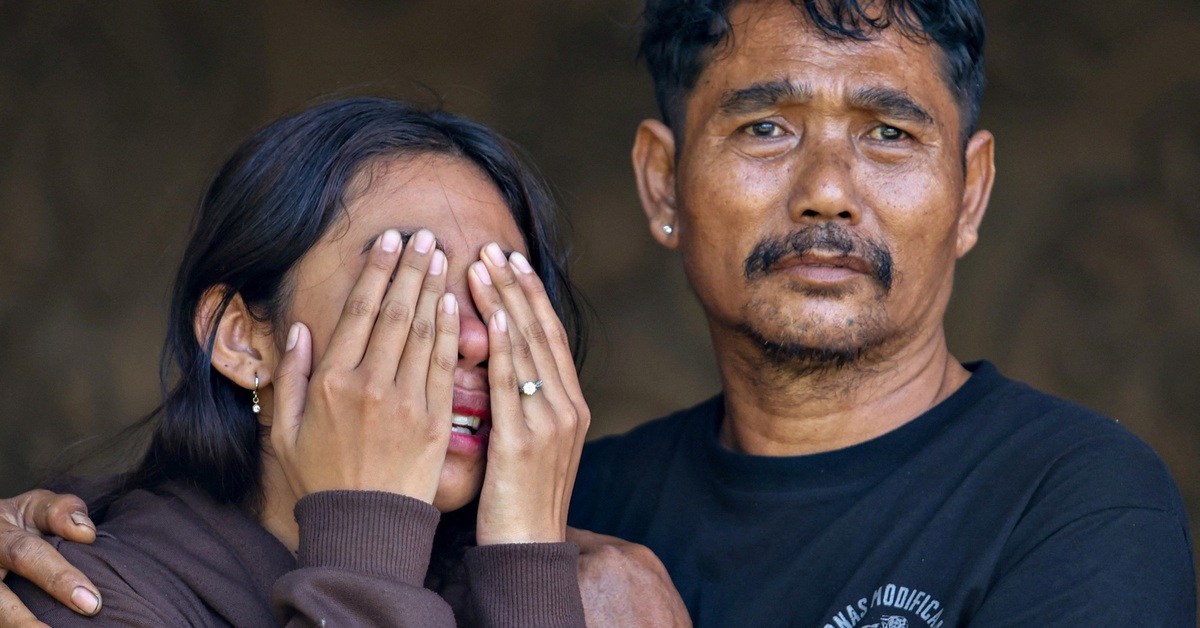 Indonesia tạm dừng tìm người mất tích trong vụ chìm phà ở Bali