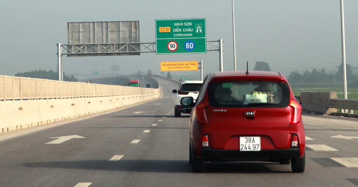 Đề xuất thu phí 13 đoạn tuyến đường cao tốc Bắc - Nam từ năm 2026