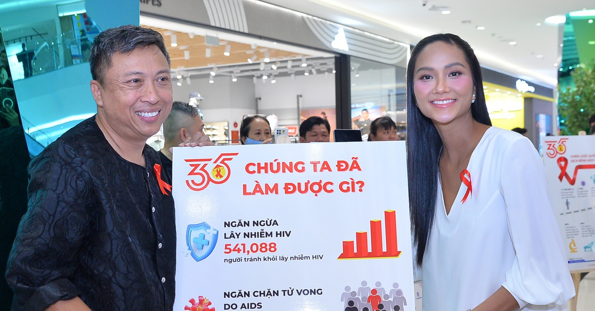 Hoa hậu H’Hen Niê gần 10 năm đồng hành cùng cộng đồng sống chung với HIV