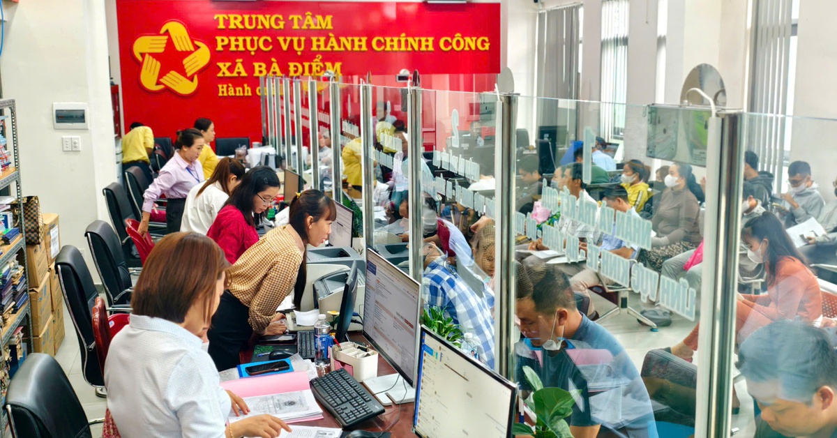 Bà Điểm - xã đông dân bậc nhất TP.HCM: 2 ngày sau sáp nhập đã giải quyết hơn 600 hồ sơ