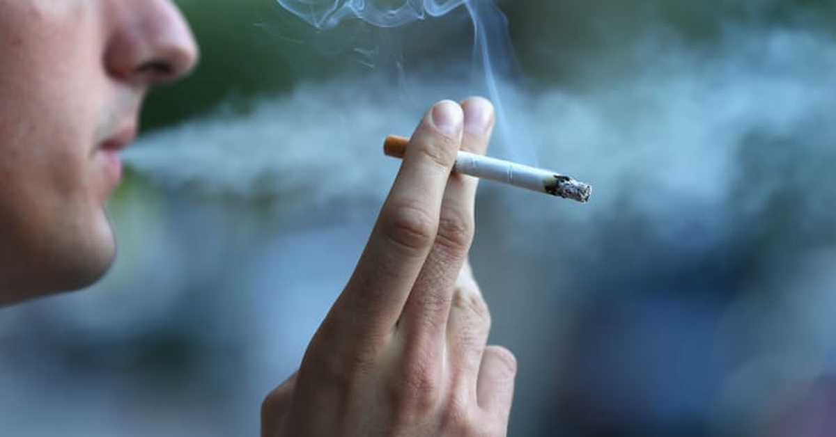 Hút thuốc trong phòng khách sạn: cảnh báo cháy nệm hay chuyện bé xé ra to?