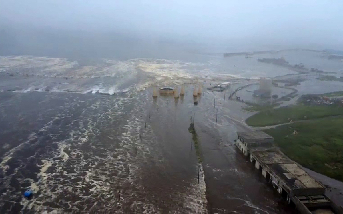 Sóng thần cao hơn 3m tấn công thị trấn ven Thái Bình Dương của Nga