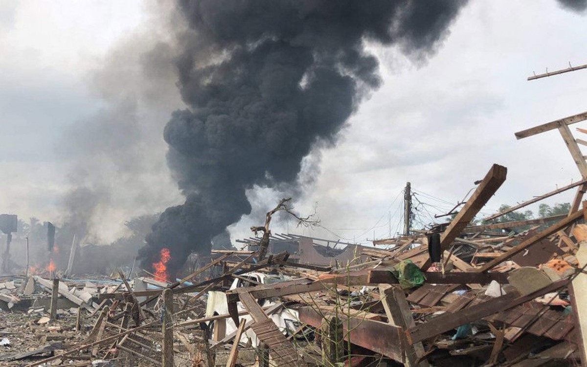 V eksploziji tovarne ognjemetov na Tajskem umrlo devet ljudi