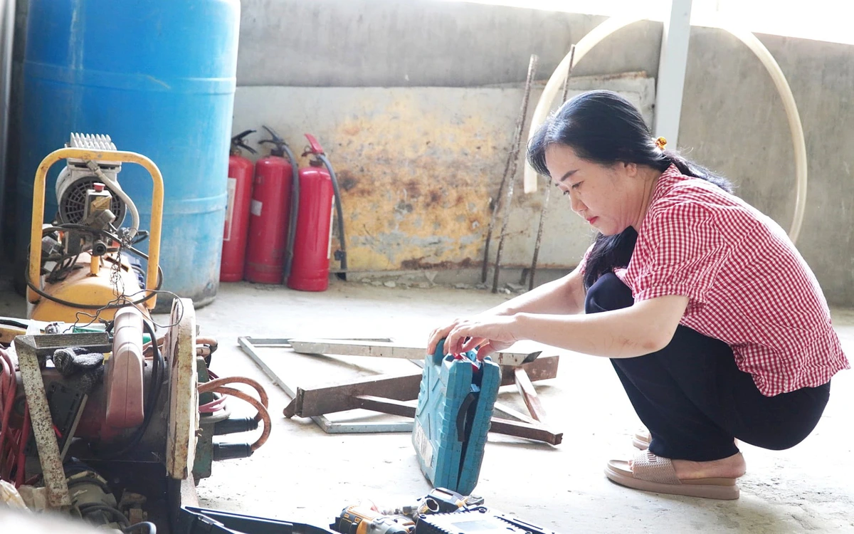 Từ vụ thầy hiệu trưởng bị phạt 7 năm tù vì làm đồ dùng cho trường: Xử lý các khoản chi nhỏ ra sao?