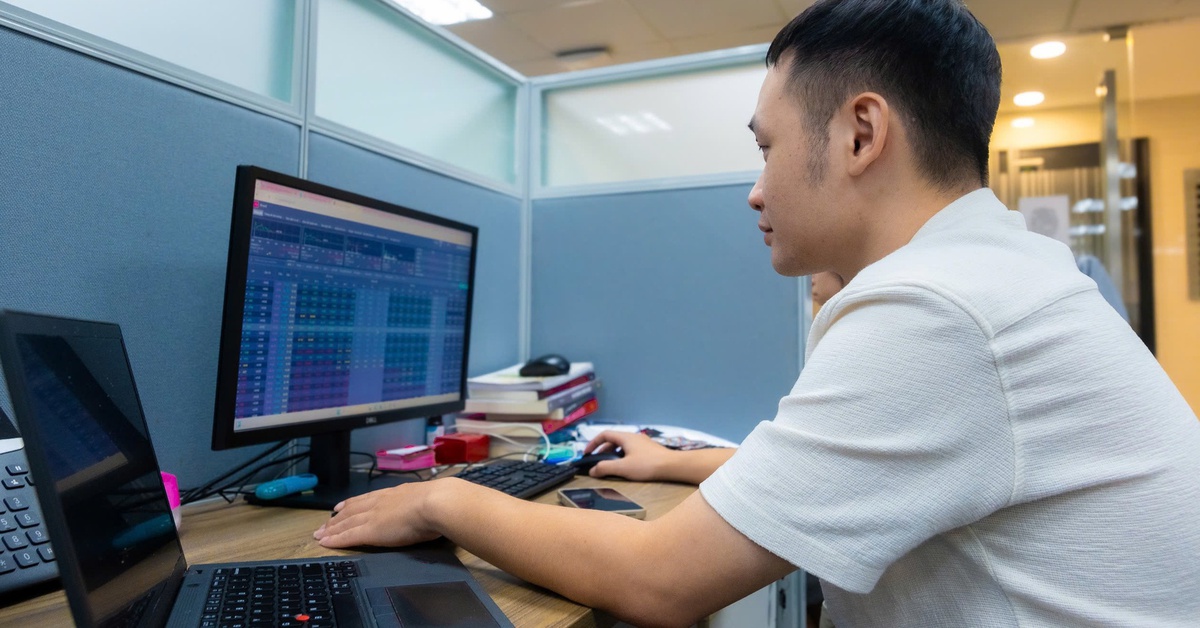 Chứng khoán Việt Nam lại quay đầu giảm mạnh, đâu là lý do?
