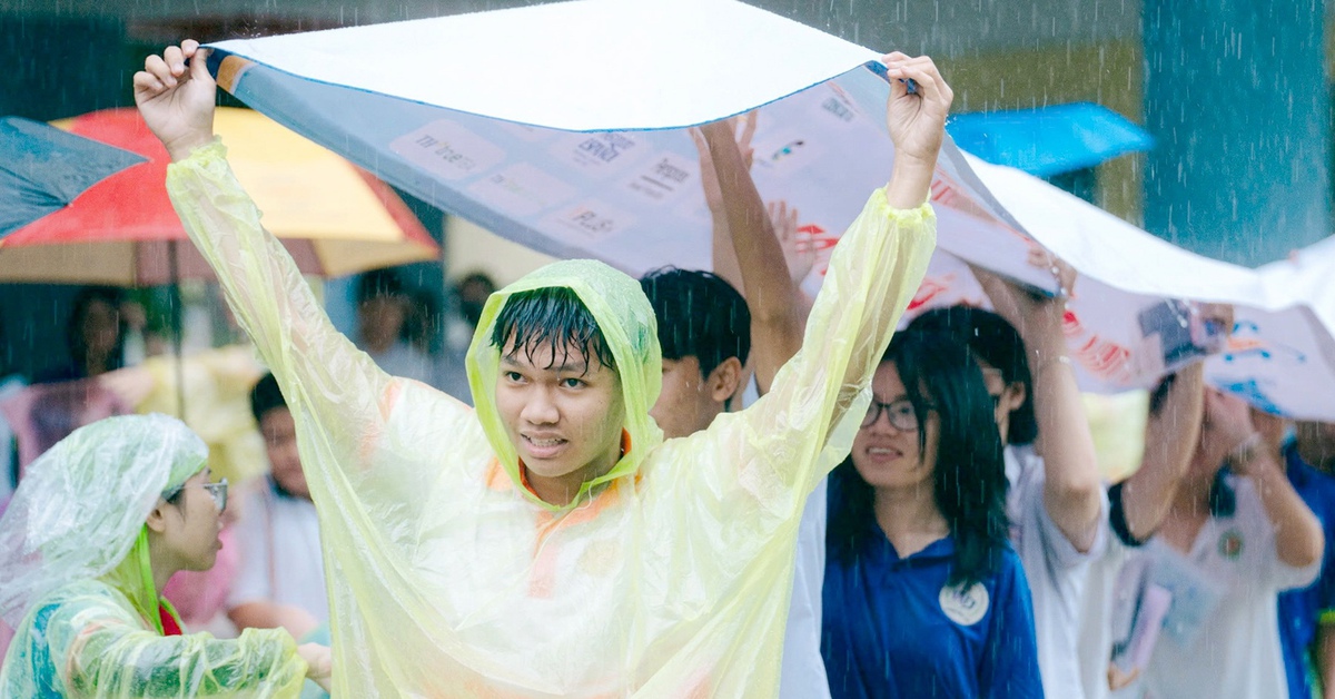 Những câu chuyện đẹp mùa thi 2025