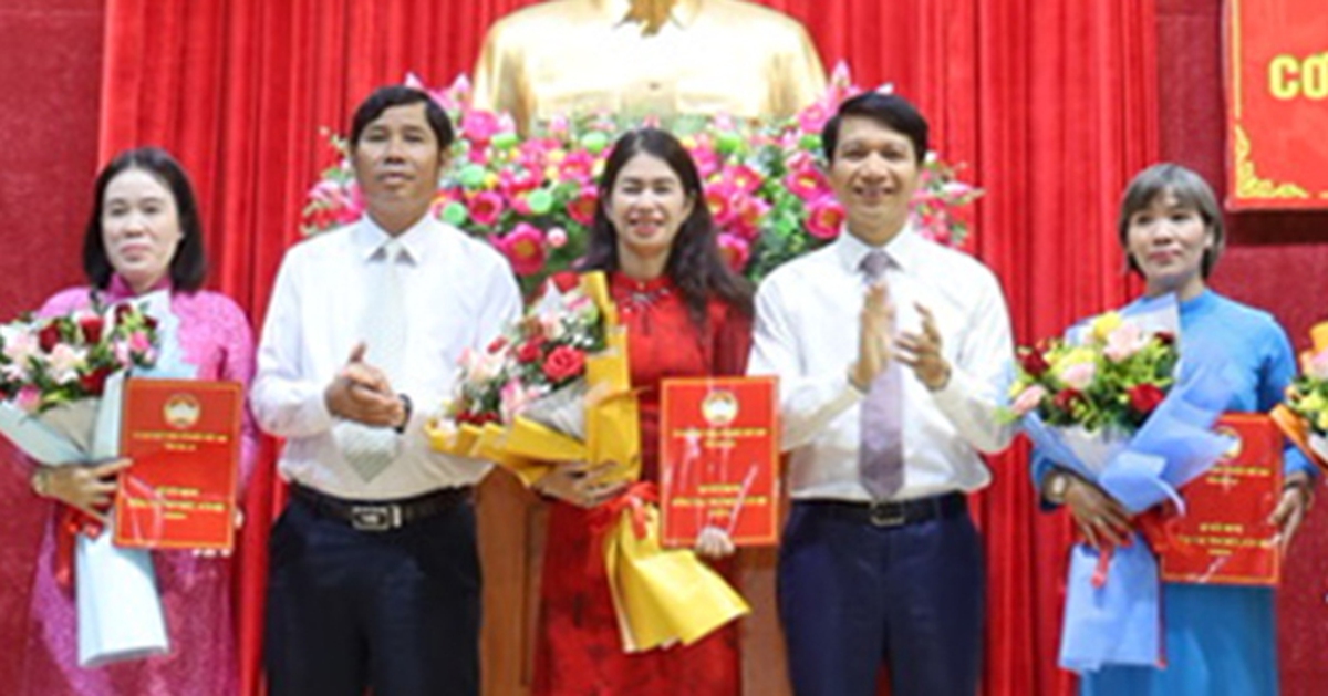 Ủy ban Mặt trận Tổ quốc Việt Nam tỉnh Gia Lai có 10 ban tham mưu, giúp việc