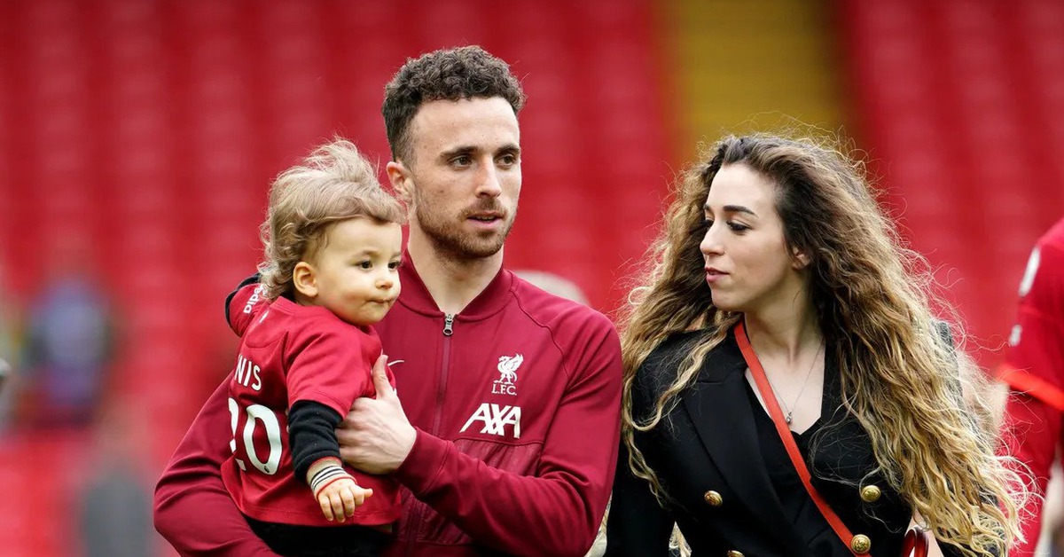 Liverpool quyết định nhân văn, trả 2 năm lương 20 triệu USD cho vợ con Jota