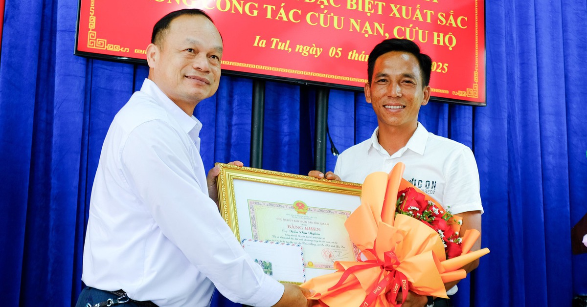 Thanh niên bay drone cứu người nhận bằng khen chủ tịch tỉnh Gia Lai: 'Ai cũng sẽ hành động như tôi'