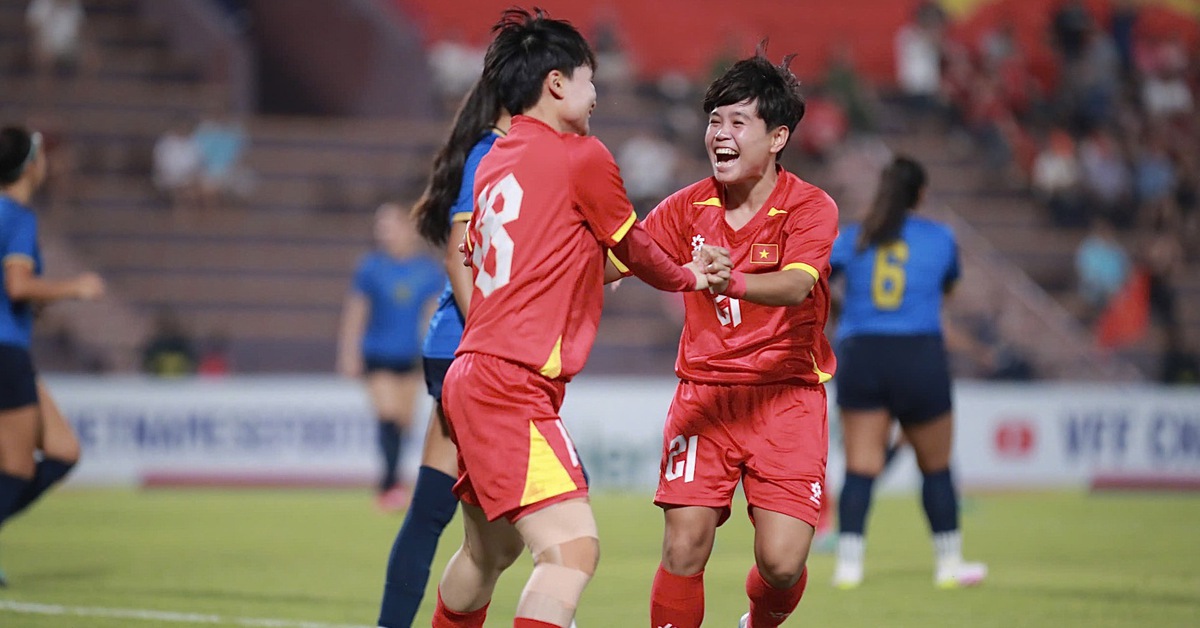Tuyển nữ Việt Nam - Guam (hiệp 1) 3-0: Bích Thùy lập cú đúp