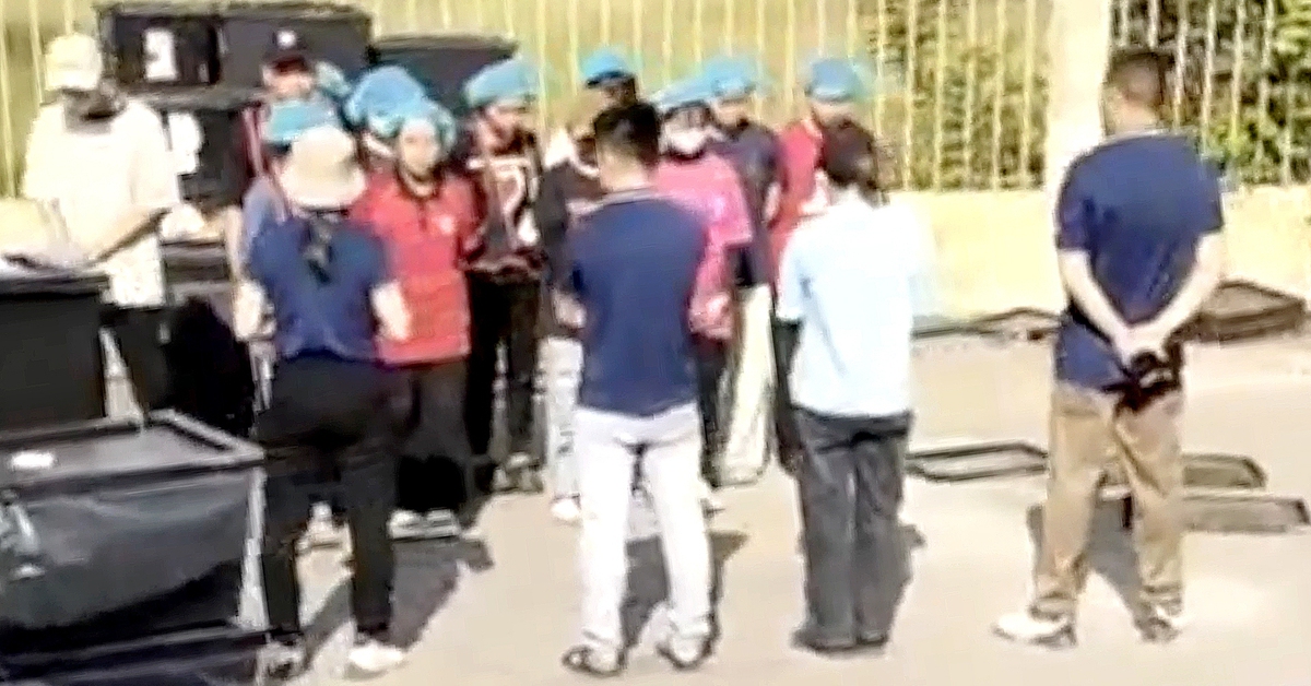 Clip công nhân bị bắt đứng giữa nắng để nghe 'phổ biến công việc', công ty lên tiếng