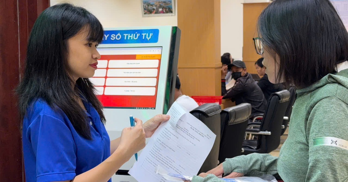 Thanh niên Đắk Lắk lập 102 tổ 'phản ứng nhanh' giúp dân làm thủ tục nhanh, gọn