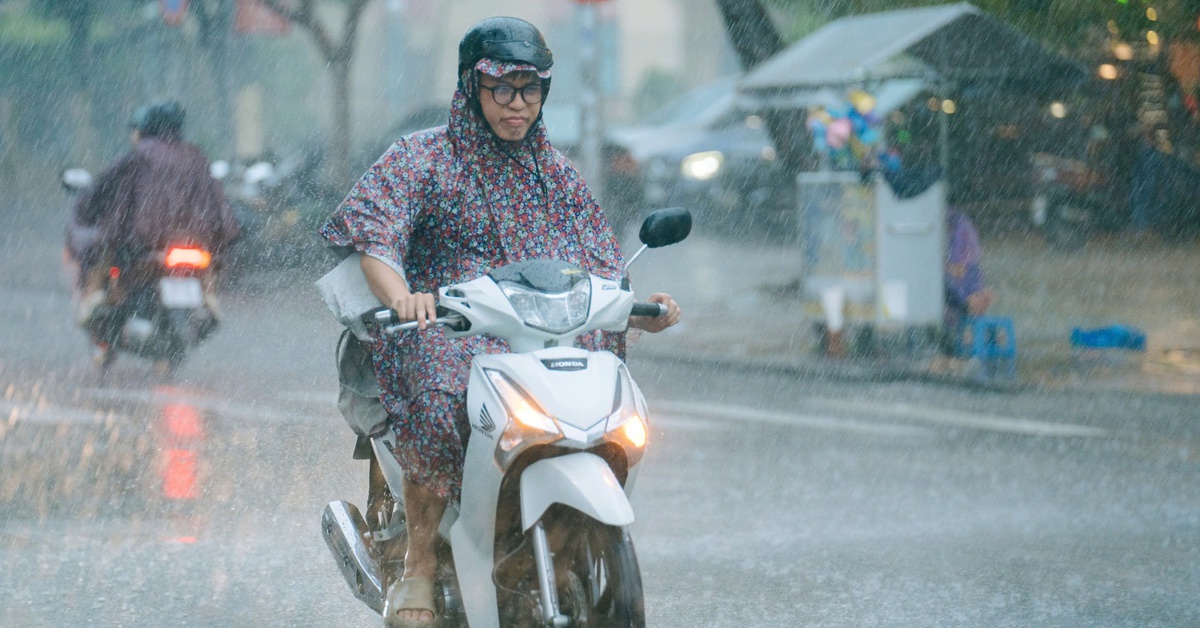 Thời tiết hôm nay 6-7: Nhiều nơi ngày nắng nhưng chiều tối mưa dông