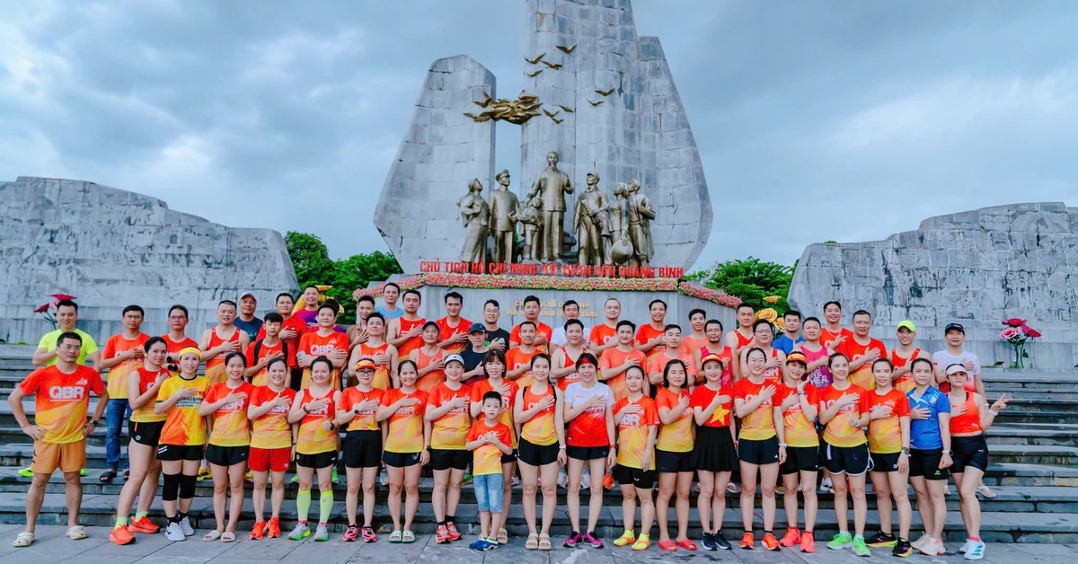 Chạy tiếp sức 73,74km: Dấu ấn khi hai ta về một nhà, mừng Quảng Trị mới