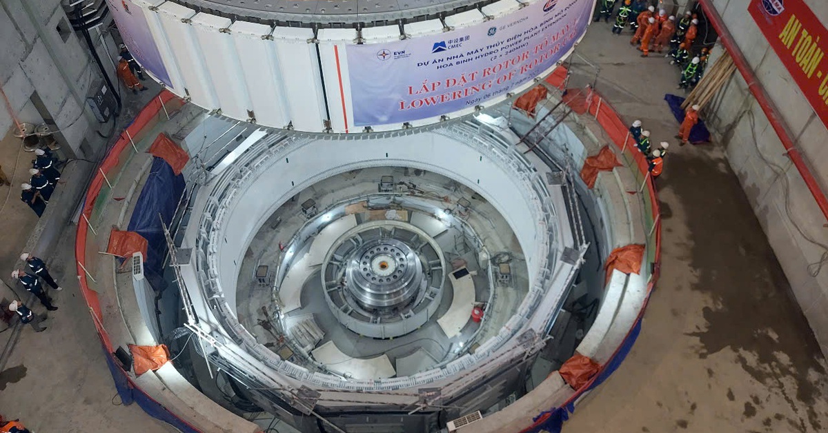 Lắp đặt Rotor 585 tấn vào nhà máy thủy điện mở rộng lớn nhất Việt Nam