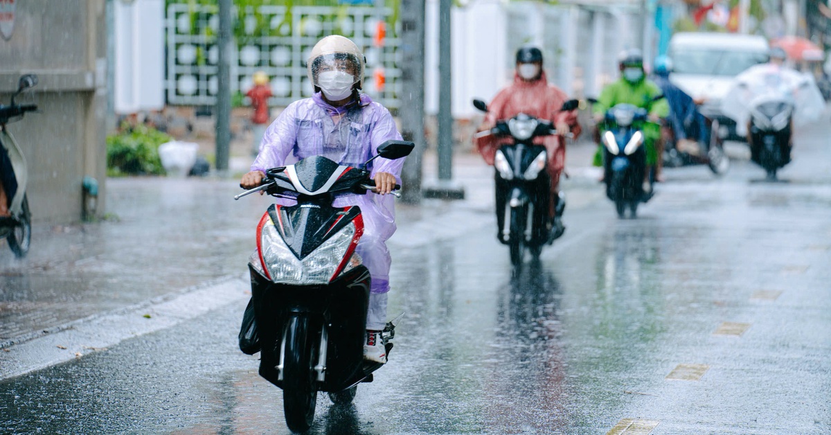 Thời tiết hôm nay 7-7: Miền Bắc và miền Trung ngày nắng nóng, chiều mưa dông