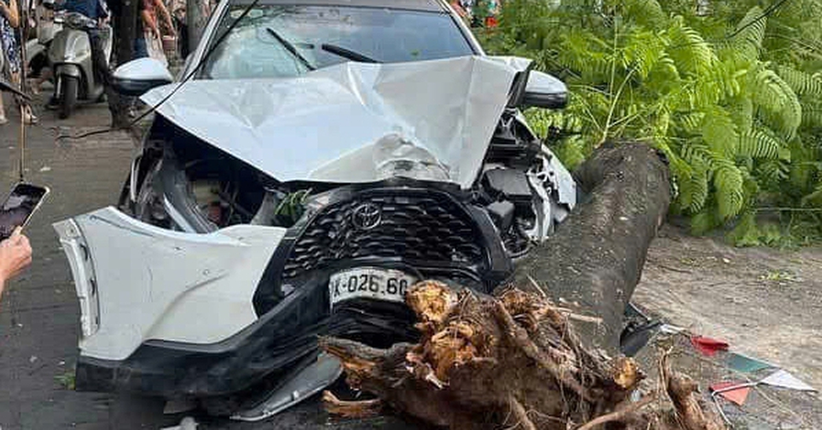 Vụ nữ tài xế lái ô tô gây tai nạn liên hoàn ở Hà Nội: Một nạn nhân đã tử vong