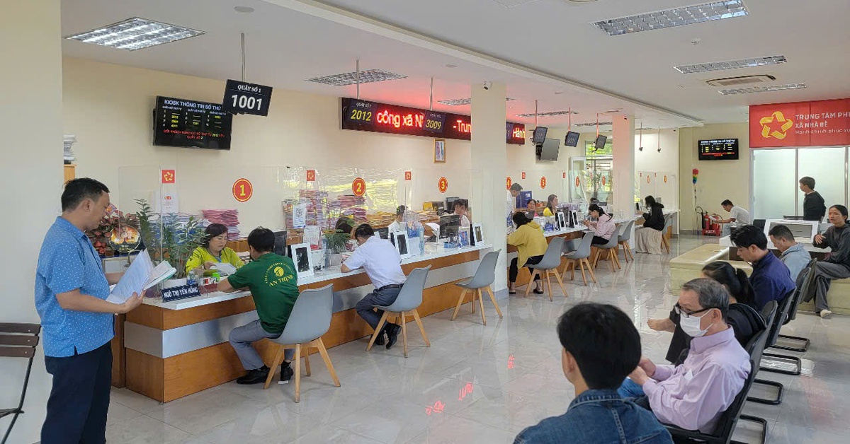 Hơn 1.300 hồ sơ trong 7 ngày, Trung tâm hành chính xã Nhà Bè khởi đầu đầy sôi động