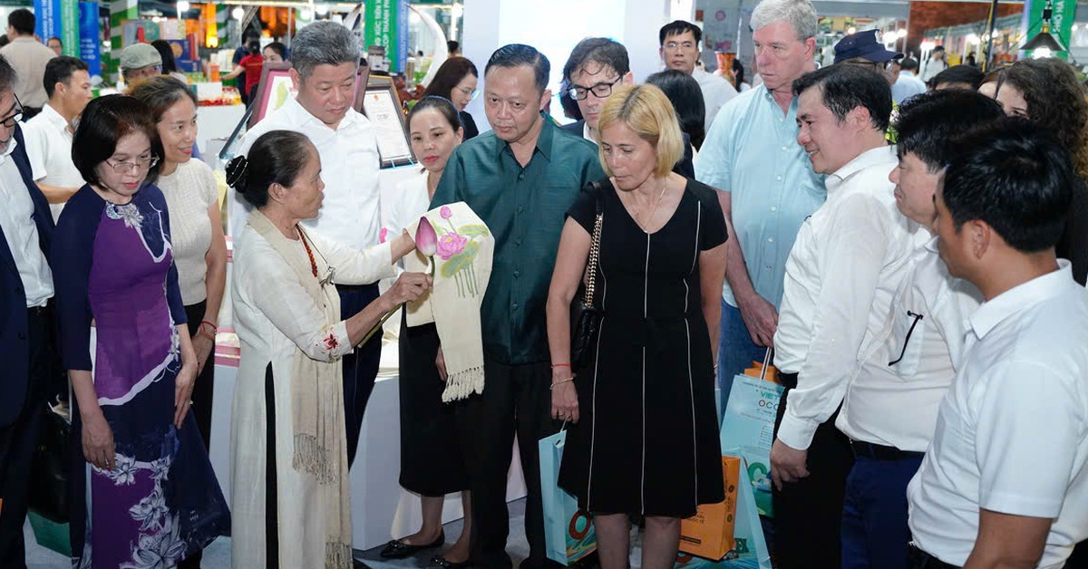 Hoàng thành Thăng Long hội tụ hàng nghìn sản phẩm OCOP tinh hoa cả nước