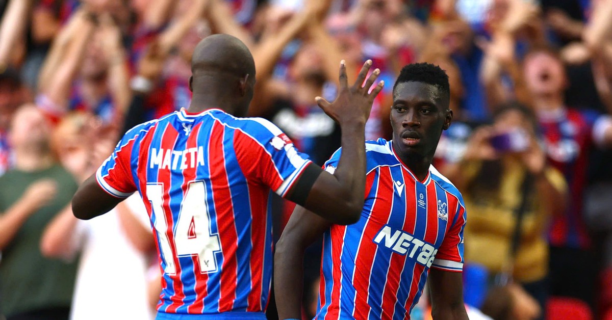 Crystal Palace nhận tin buồn sau khi đoạt Siêu cúp Anh