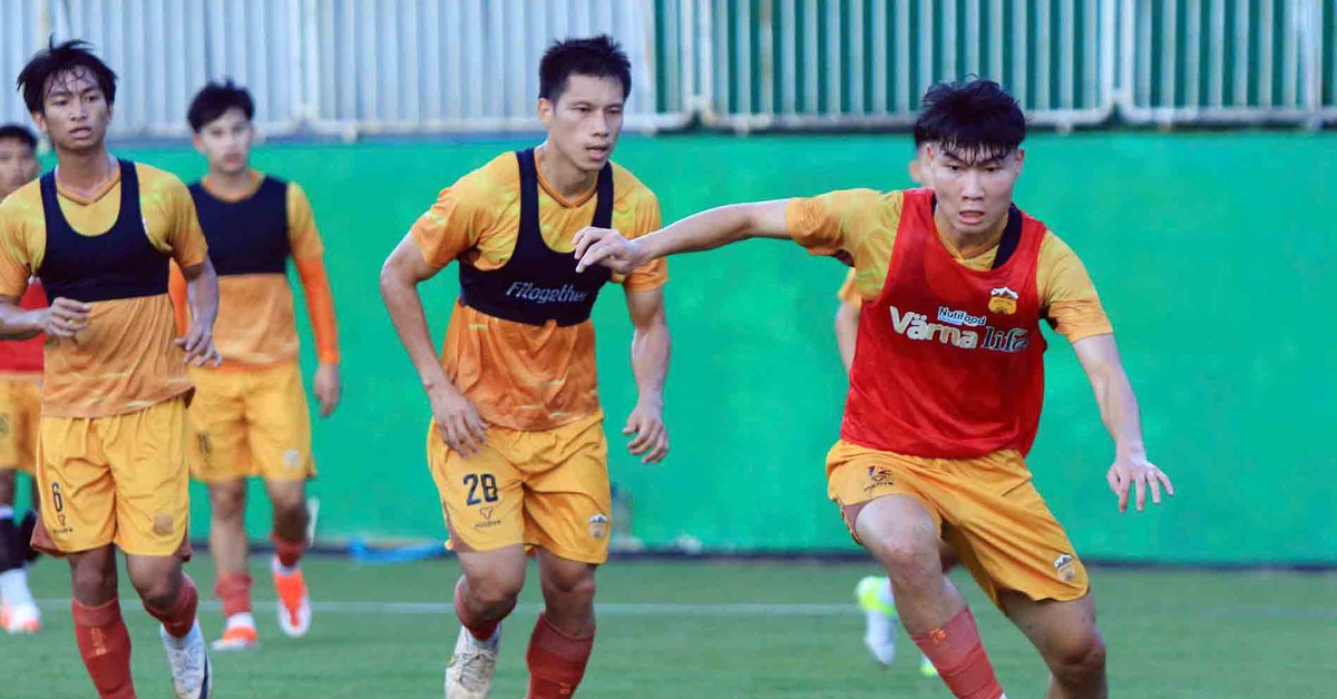 CLB Hoàng Anh Gia Lai sẽ lại đua trụ hạng?