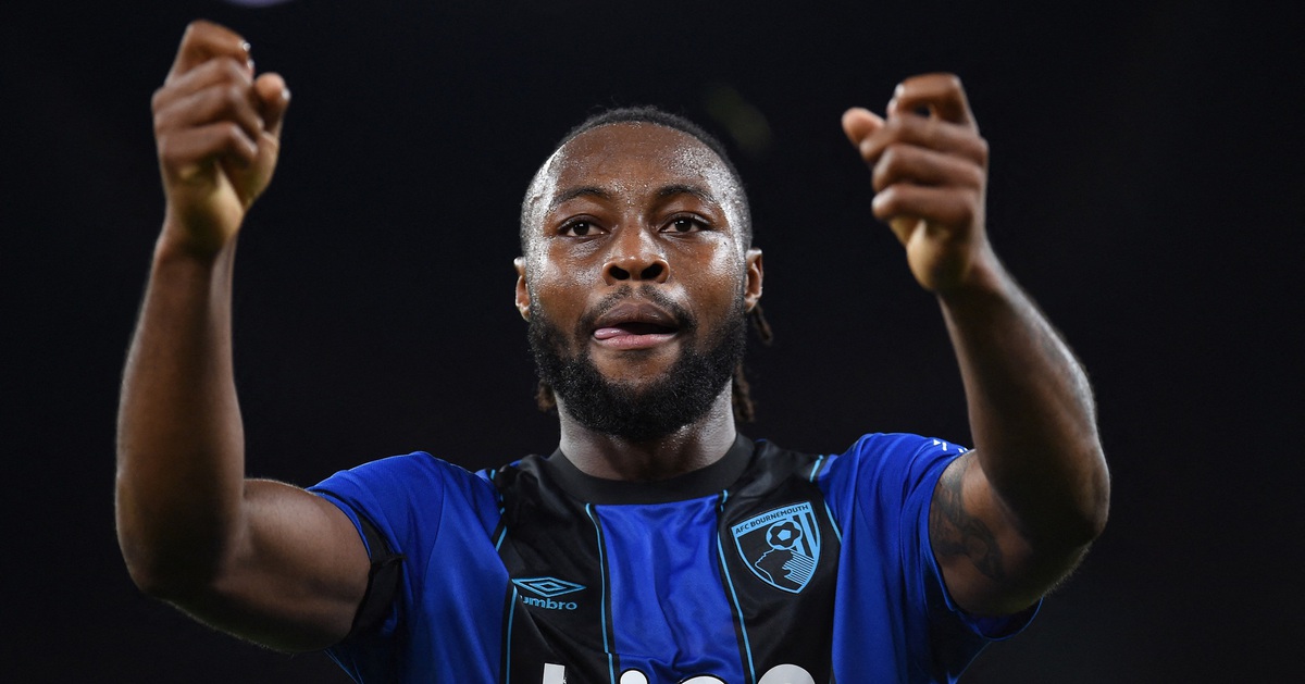 Những sự cố trong ngày khai mạc Premier League