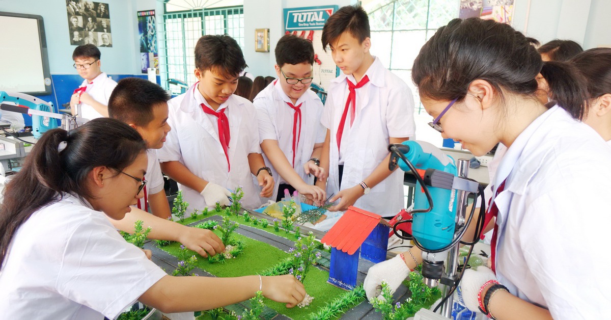 Chuyên gia: 'Nguyên tắc của STEM là học sinh phải được làm thật' - Tuổi Trẻ Online