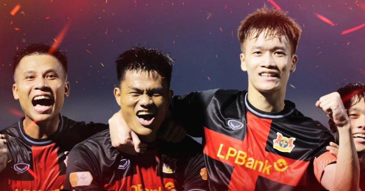 Video Quang Nho dứt điểm 'sấm sét', Hoàng Đức kiến tạo giúp tân binh Ninh Bình thắng kịch tính