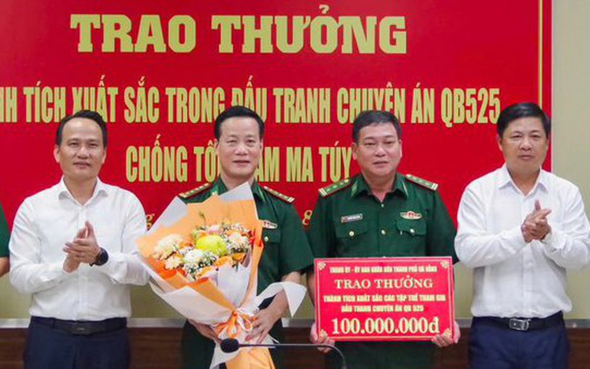 Lãnh đạo Đà Nẵng thưởng nóng 200 triệu đồng cho ban chuyên án phá vụ 300kg ma túy