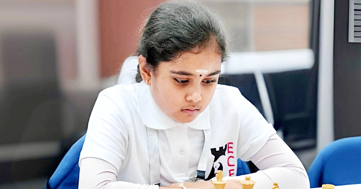 Cô bé 10 tuổi đánh bại đại kiện tướng