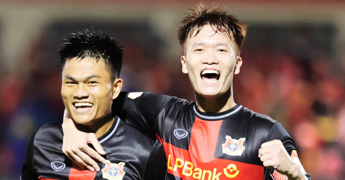 Tân binh V-League thắng ngược trận mở màn mùa giải