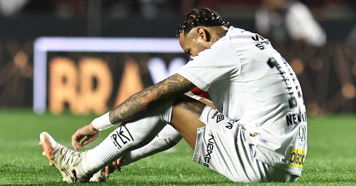 Neymar khóc nức nở khi thua thảm 0-6