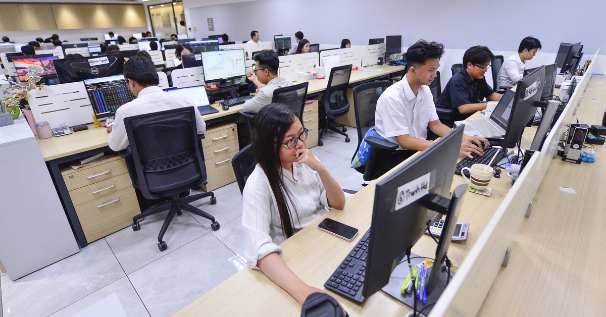 'Nơm nớp' đợt điều chỉnh chứng khoán sau chuỗi tăng nóng
