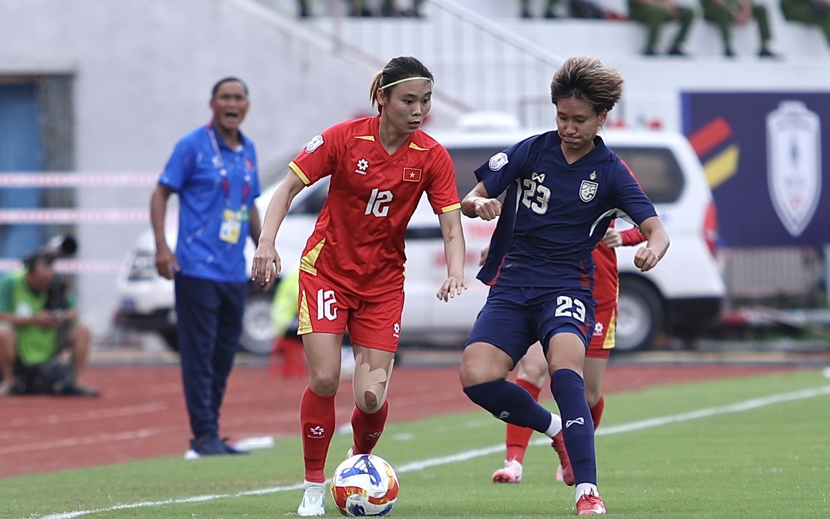 Bóng đá nữ Việt Nam - Thái Lan (hiệp 1) 1-0: Hải Yến mở tỉ số
