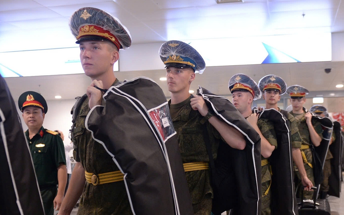 Khối quân nhân Nga đã tới Hà Nội để tham gia diễu binh A80