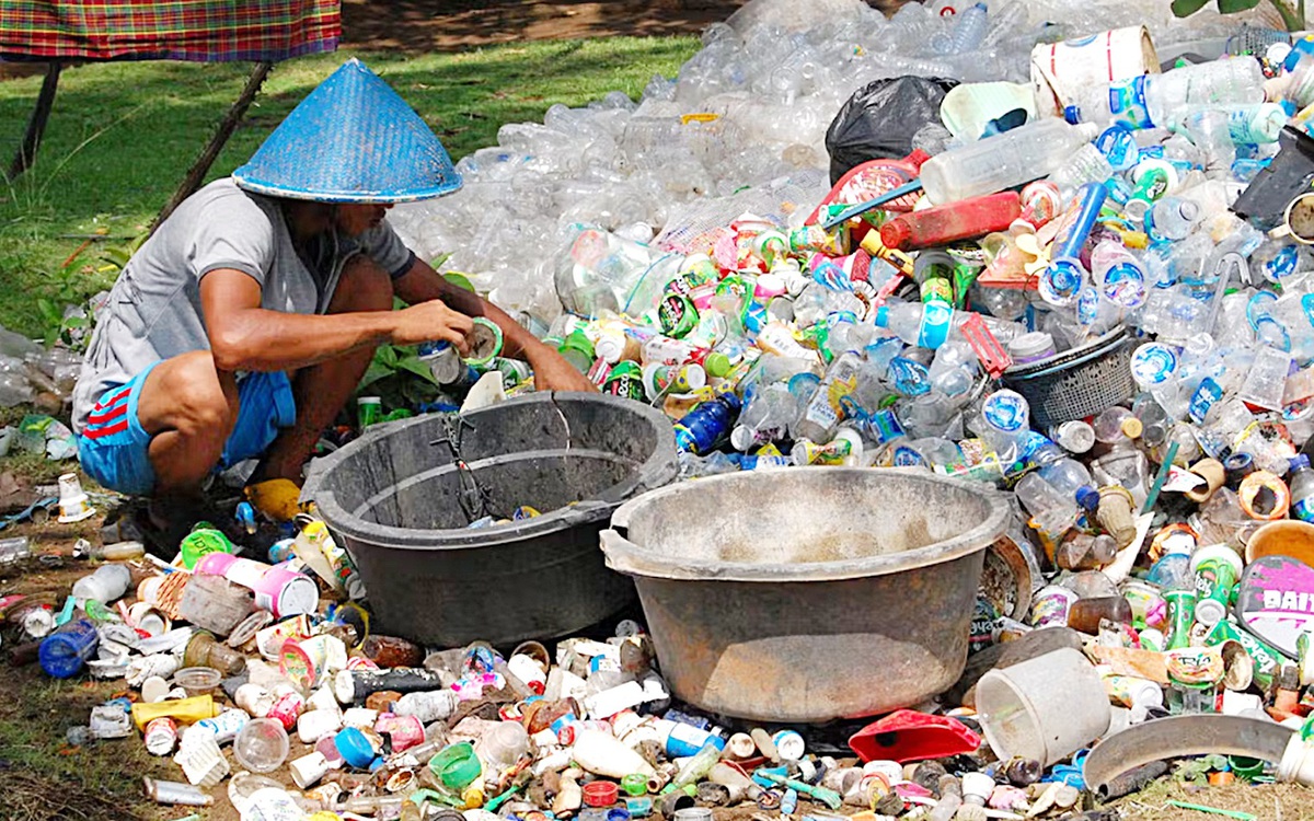 Indonesia tuyên chiến với rác thải nhựa