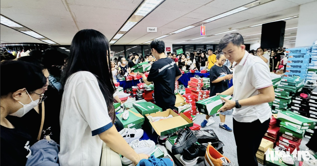 Lần đầu tiên TP.HCM tổ chức ngày hội săn sale dưới lòng đất