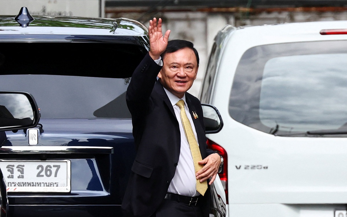 Ông Thaksin được tuyên trắng án vụ cáo buộc xúc phạm hoàng gia