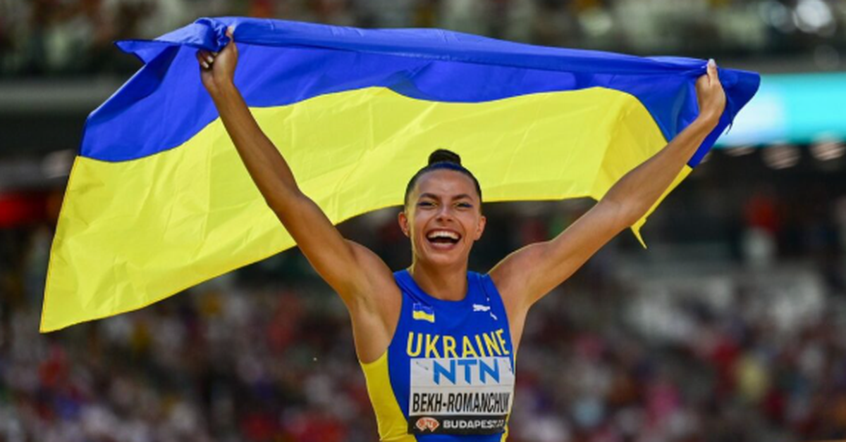 Á quân điền kinh thế giới trở thành người mẫu sau bê bối doping