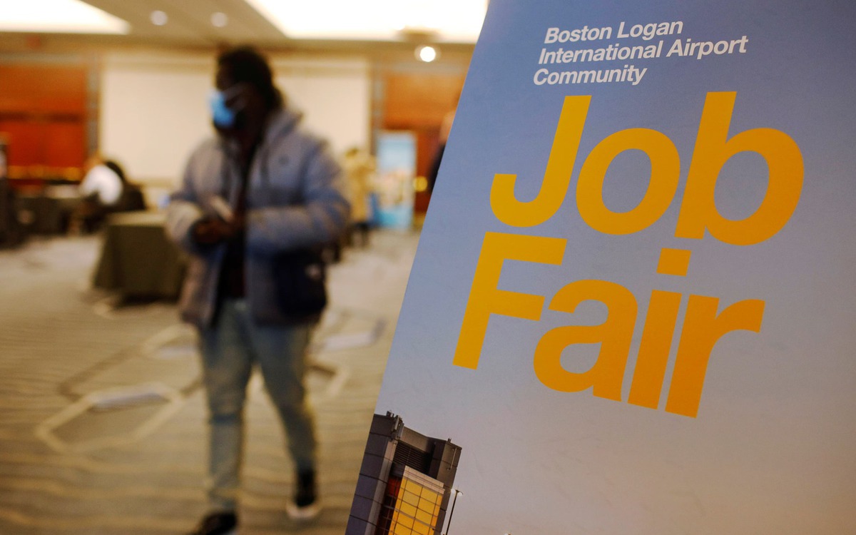 Số đơn xin trợ cấp thất nghiệp ở Mỹ tăng kỷ lục