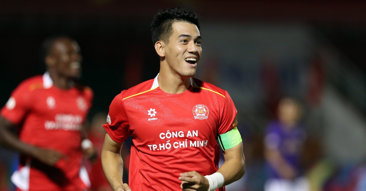 Trực tuyến Viettel - Công An TP.HCM (19h15): Tiến Linh sẽ lại ghi bàn