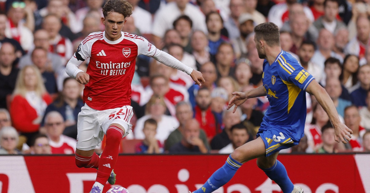 Tung cả cầu thủ 15 tuổi, Arsenal 'hủy diệt' Leeds United với tỉ số 5-0