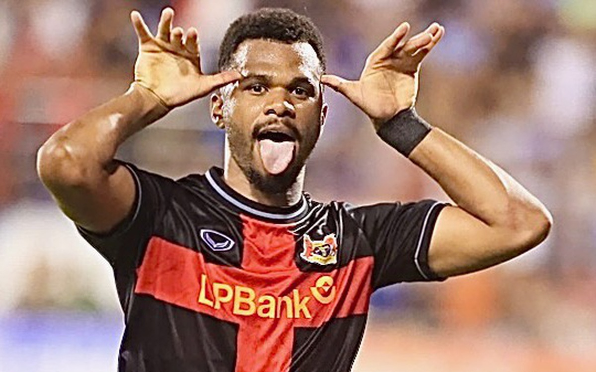 Tân binh Ninh Bình vùi dập CLB Thanh Hóa 4-0