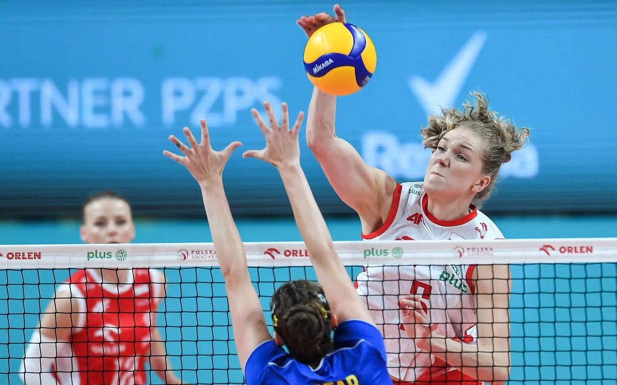 Agnieszka Korneluk - 'cây sào' 2 mét có thể khiến bóng chuyền nữ Việt Nam lo sợ