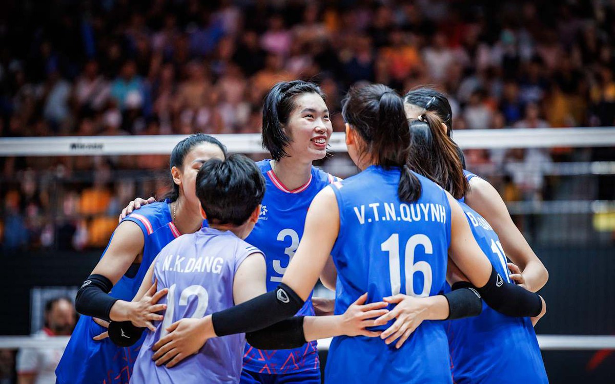 Bóng chuyền nữ Việt Nam thắng Ba Lan set đầu