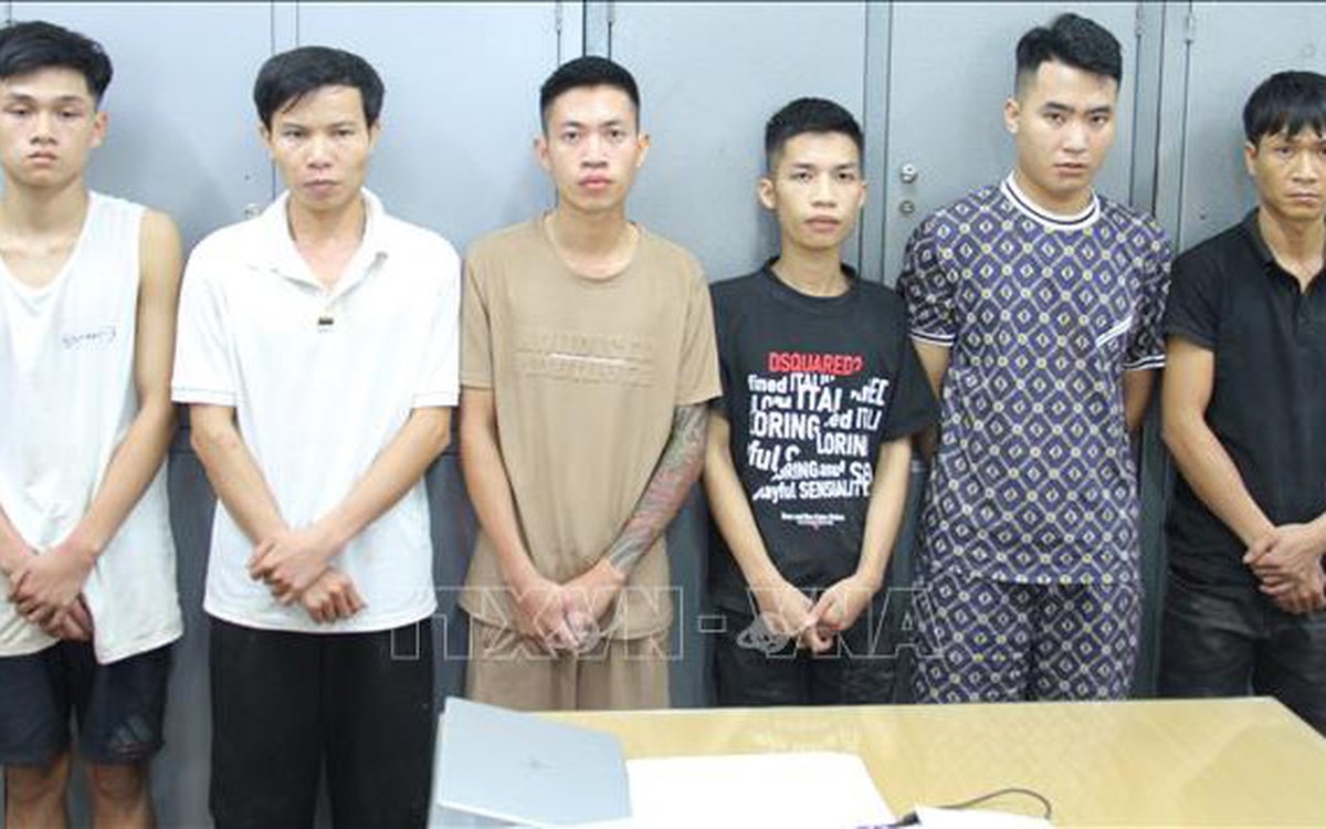 Bắt nhóm người tổ chức bán đá 'đổ thạch' kiểu livestream, lừa đảo đến 10 tỉ đồng