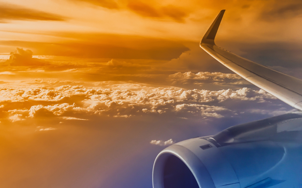 Máy bay trước những 'ổ gà trên không'