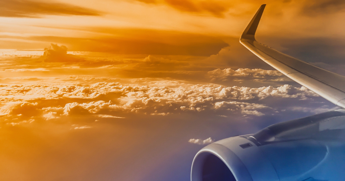 Máy bay trước những 'ổ gà trên không'