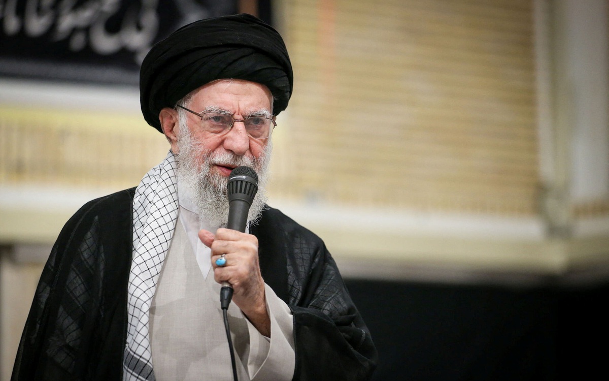 Đại giáo chủ Iran cảnh báo 'không thể giải quyết' quan hệ với Mỹ