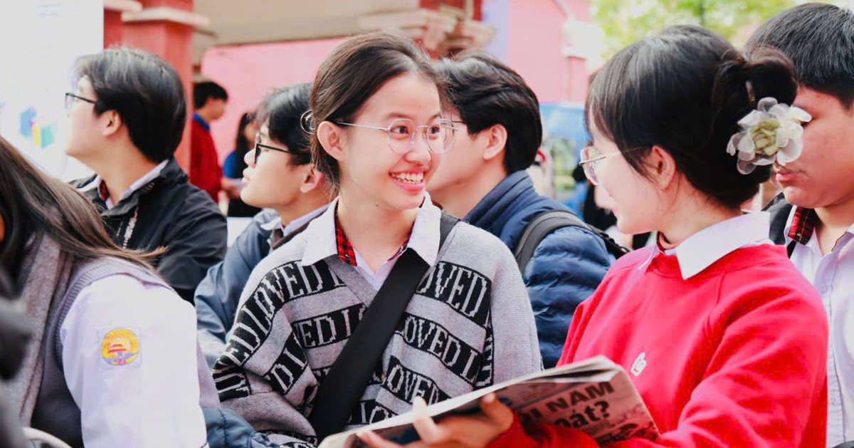 Tin tức sáng 25-8: Vì sao điểm chuẩn tuyển sinh các ngành y dược, sư phạm biến động mạnh?